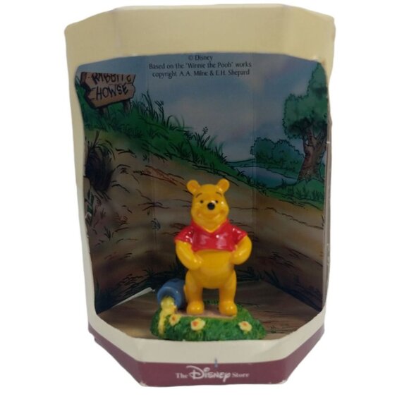Disney Tiny Kingdom Winnie The Pooh 1.75 in Decorative Figurine - Picture 6 of 11